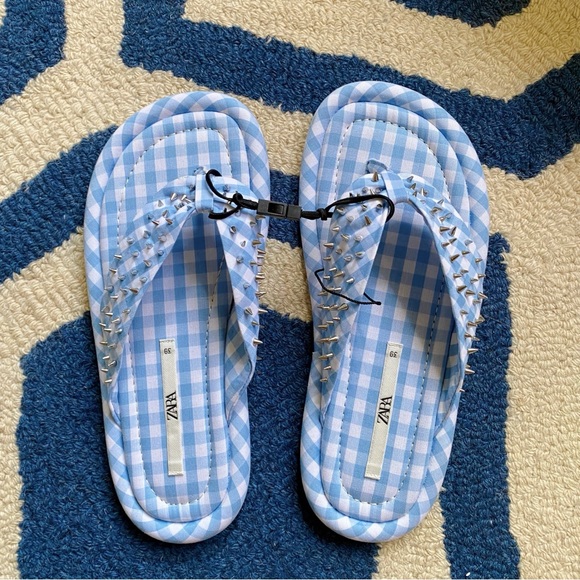 🩵 ZARA BLUE WHITE GINGHAM STUDDED FLIP FLOPS! - Picture 6 of 16